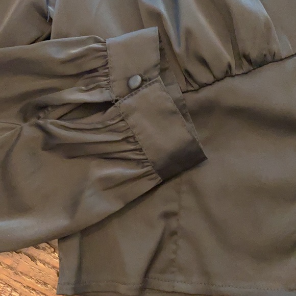 Triple seven blouse - Picture 3 of 4